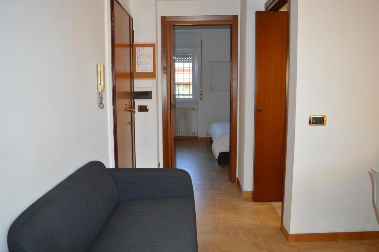 Domi - Appartamento Roma Exterior foto